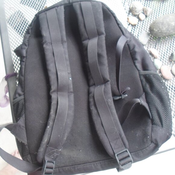 Backpack - Picture 7 of 9